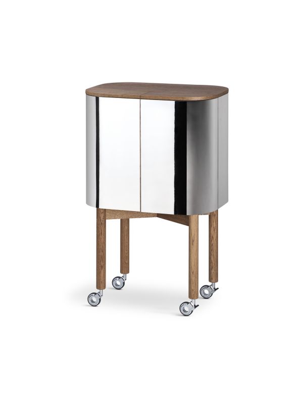 Loud Bar Barschrank von Northern mit silbernen Türen, Holzplatte und Rollen.